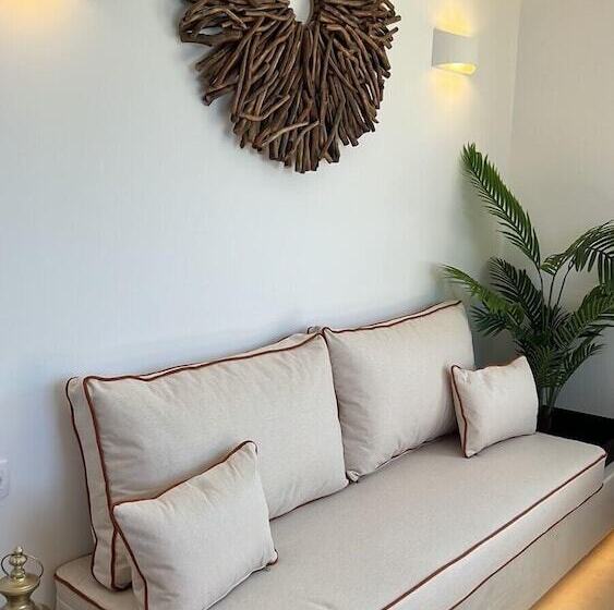 Bed & Breakfast Thealos Santorini Close To Square