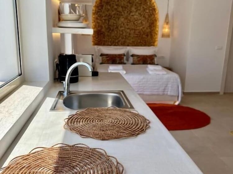 Bed & Breakfast Thealos Santorini Close To Square