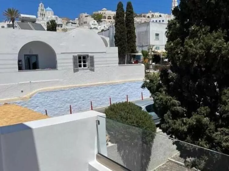 Aamiaismajoitus (B&B) Thealos Santorini Close To Square