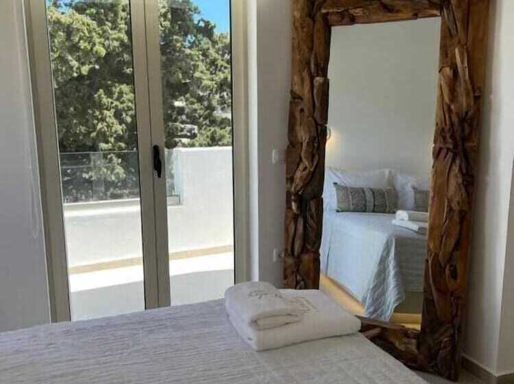 Bed & Breakfast Thealos Santorini Close To Square