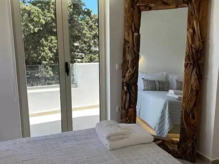 Aamiaismajoitus (B&B) Thealos Santorini Close To Square