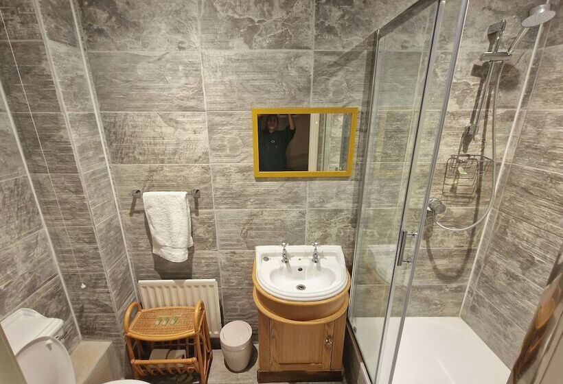 Colleton Cottage At Lovelady Shield