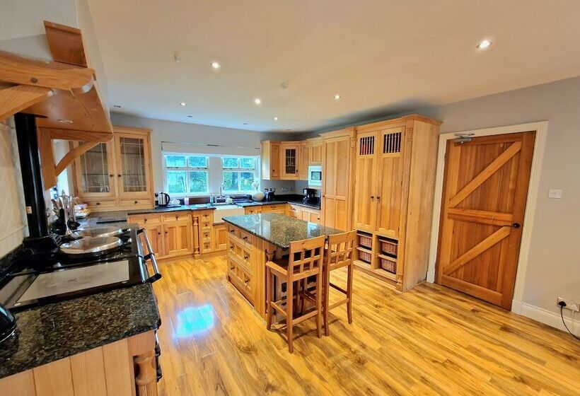 Colleton Cottage At Lovelady Shield