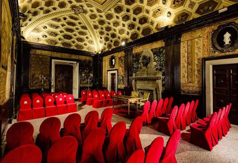 Hotelli Castello Brancaccio