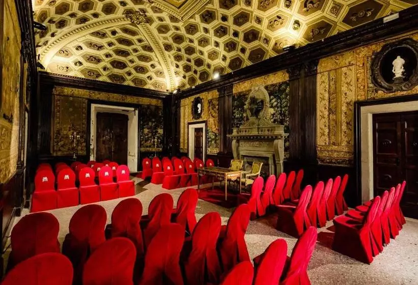 Hotelli Castello Brancaccio