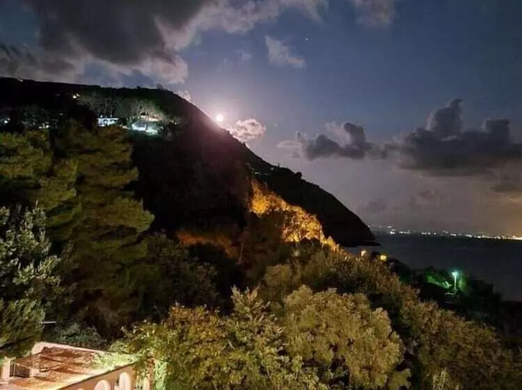 Hotelli Il Porticello