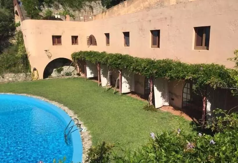 Hotelli Il Porticello