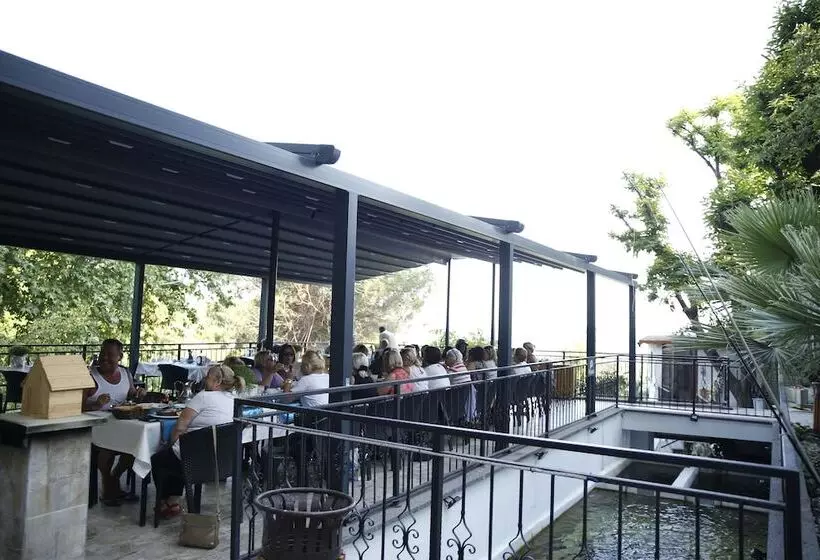 ホテル Kazdagları Saglikli Yasam Tatil Koyu