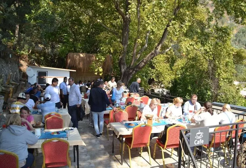 ホテル Kazdagları Saglikli Yasam Tatil Koyu