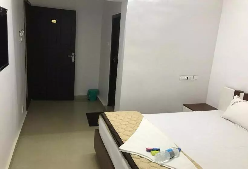 Hotelli Lakshmi Tourist Home