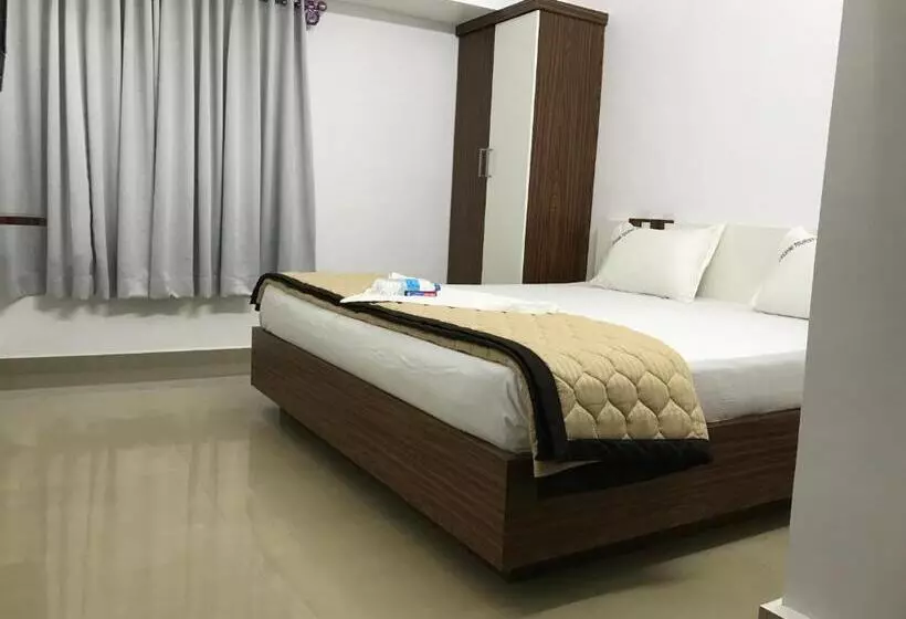 Hotelli Lakshmi Tourist Home