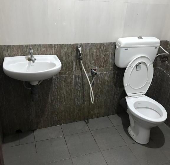 酒店 Lakshmi Tourist Home