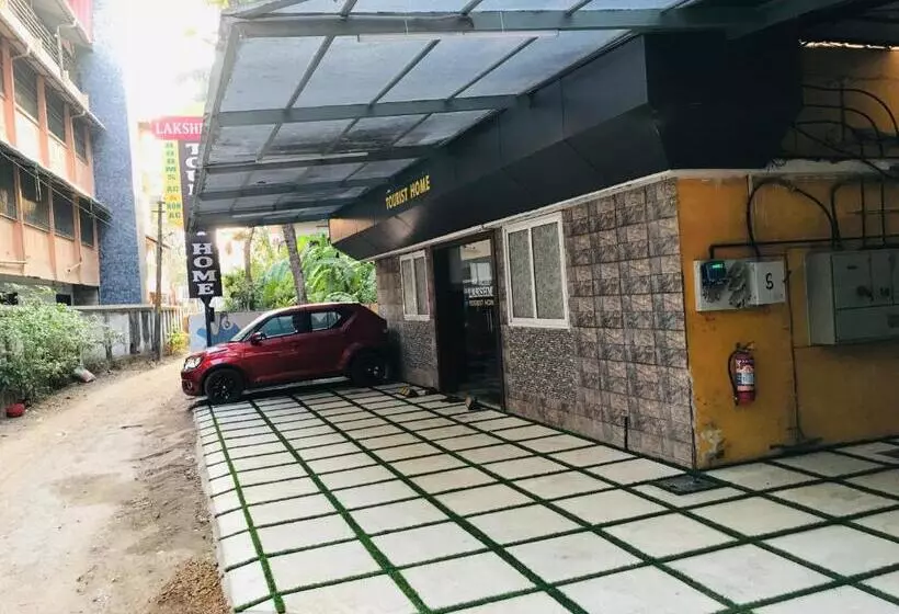 Hotelli Lakshmi Tourist Home