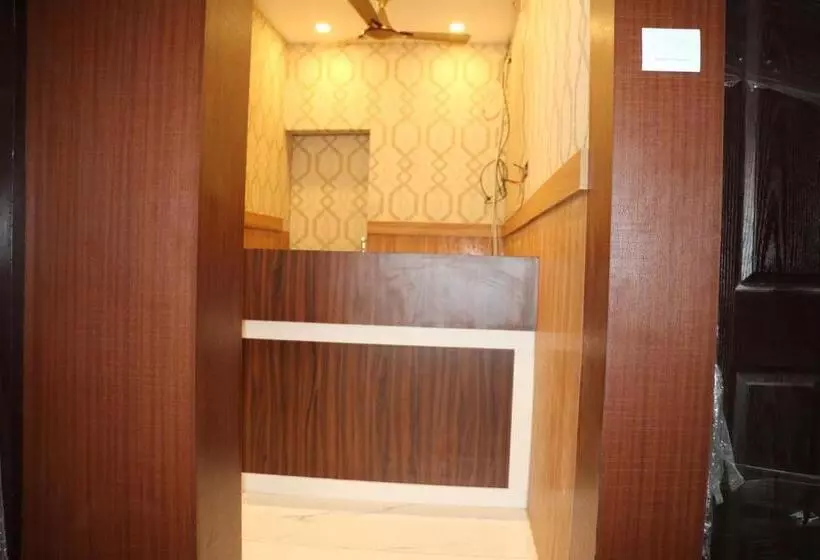 Hotelli Lakshmi Tourist Home