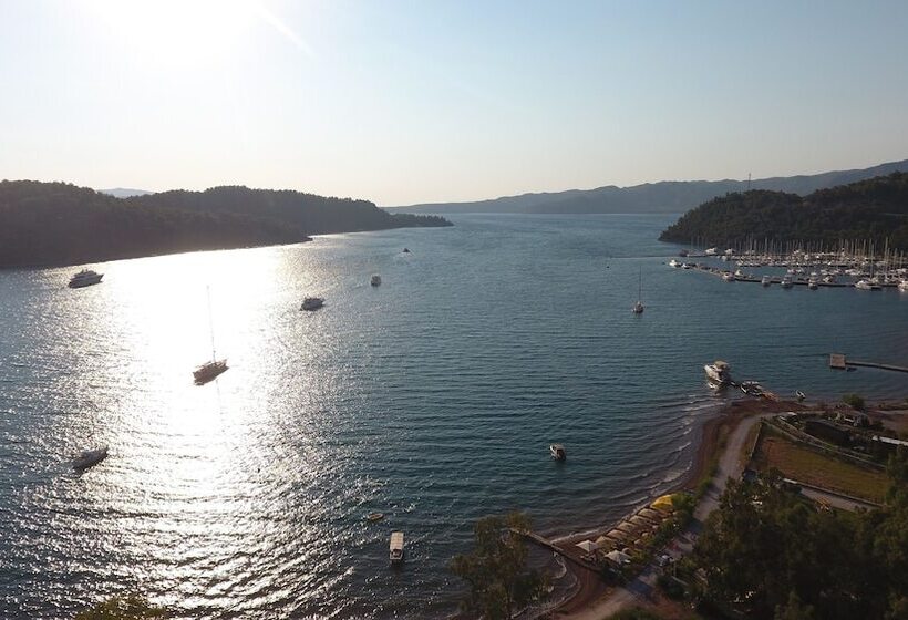 בית מלון כפרי Marimare Beach & Bungalow