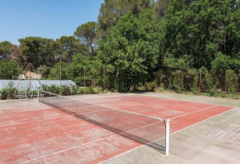 فندق Mas De Lure