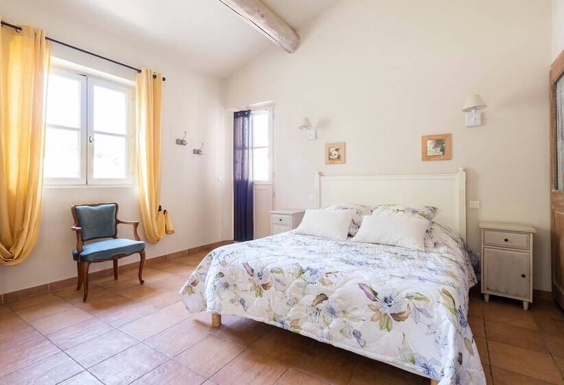 فندق Mas De Lure