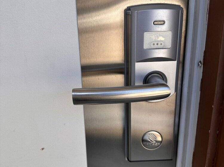 Motelli Howard Johnson By Wyndham Edson