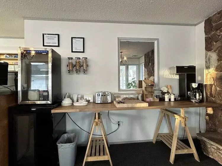 Motelli Howard Johnson By Wyndham Edson