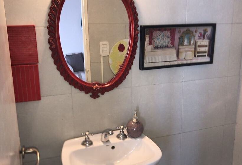 پانسیون Cabrera Art House