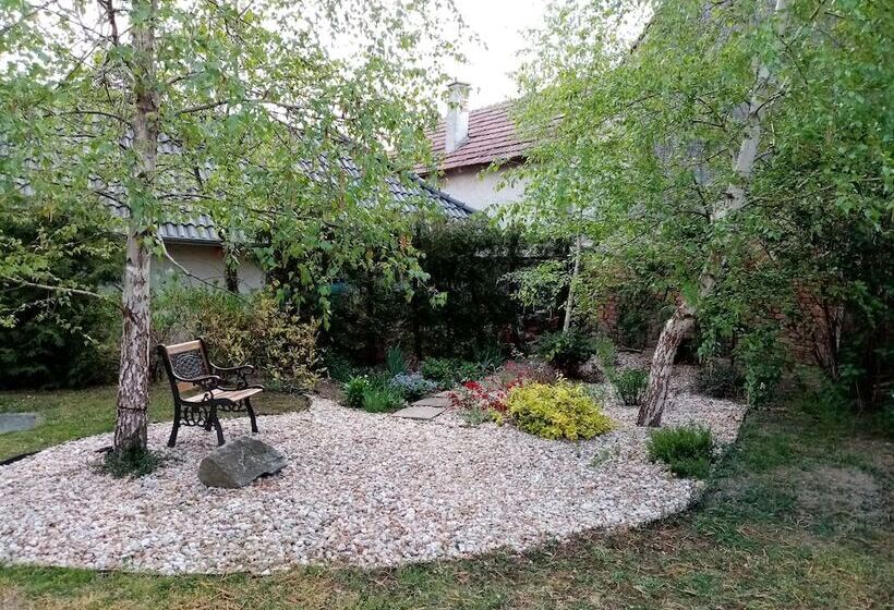 膳宿费 Kőszeghegyalja Vendégház