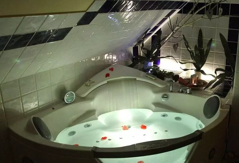 ペンション Kőszeghegyalja Vendégház