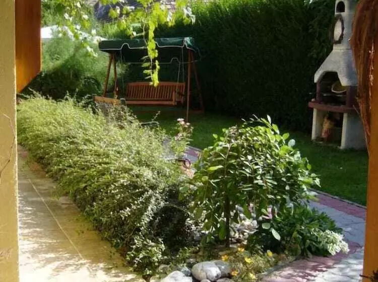 ペンション Kőszeghegyalja Vendégház