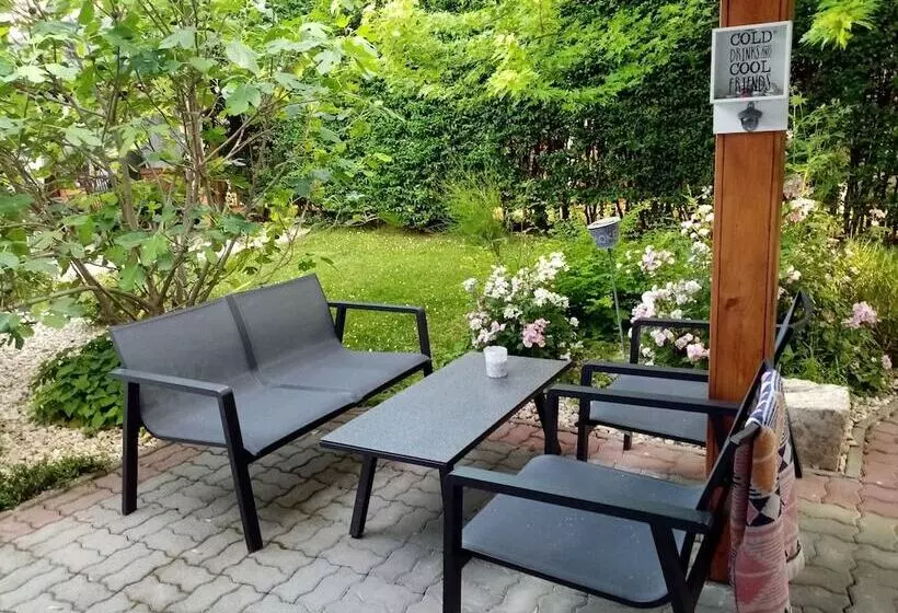 ペンション Kőszeghegyalja Vendégház