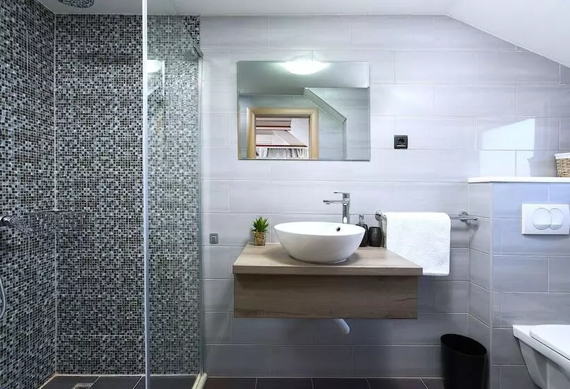 پانسیون Sirius Luxury Rooms