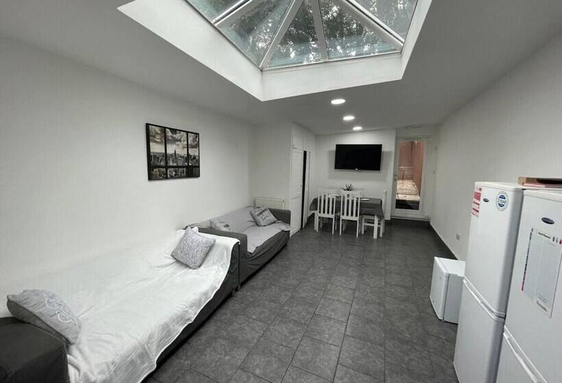 Резиденция Cosy Studio Close To The University