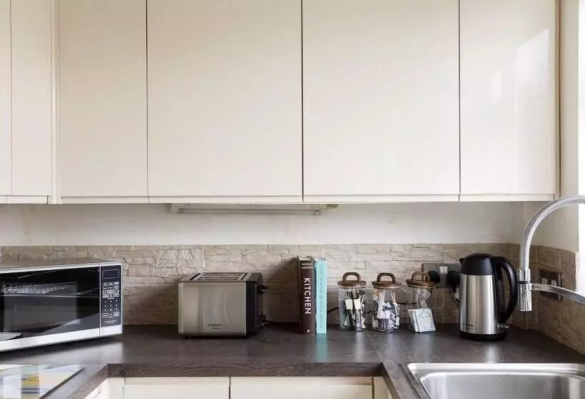 レジデンス Two Bed House Sleeps 5 With Large Garden & Parking