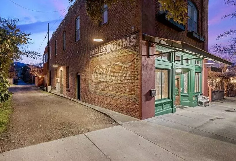 The Peerless Hotel By Wanderlodges