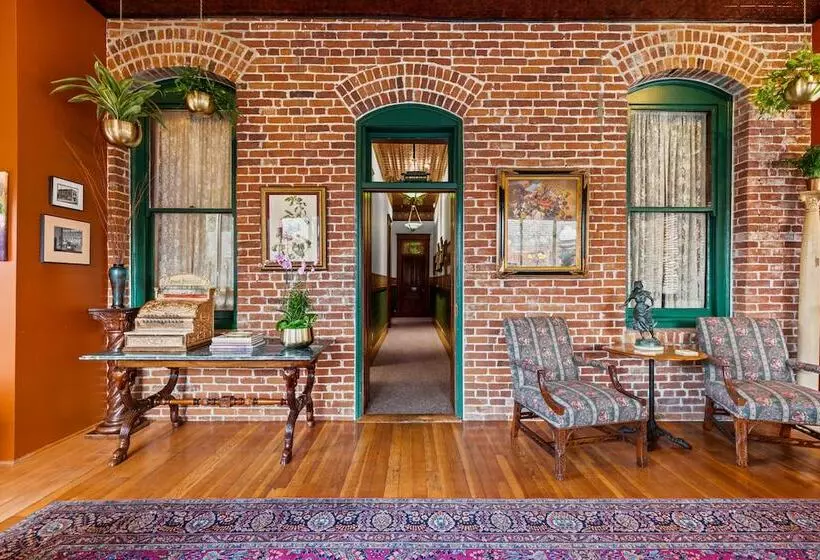 The Peerless Hotel By Wanderlodges