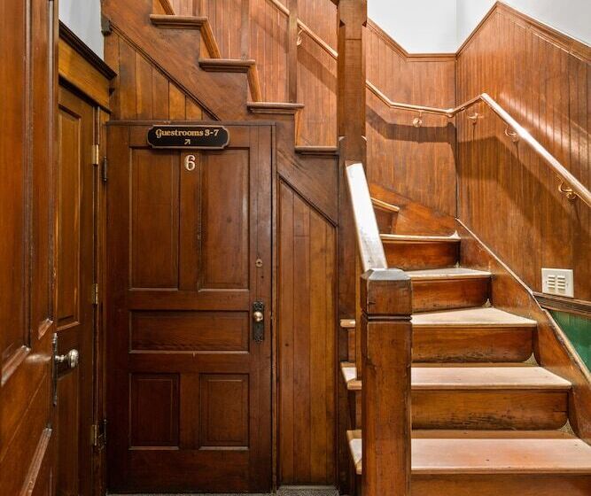 The Peerless Hotel By Wanderlodges