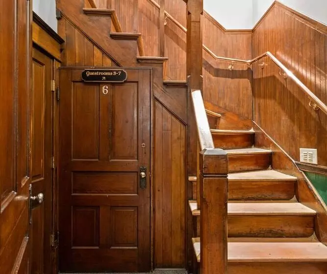 The Peerless Hotel By Wanderlodges