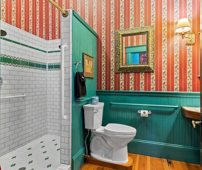 The Peerless Hotel By Wanderlodges