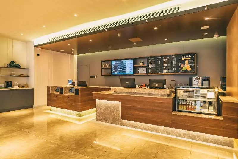 هتل Hanting  Qingdao Zhanqiao Railway Station