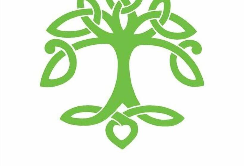 호텔 Ceridwen Glamping, Double Decker Bus And Yurts