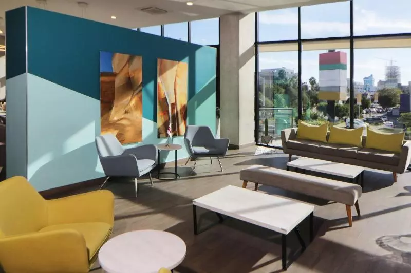 ホテル City Express Suites By Marriott Tijuana Rio