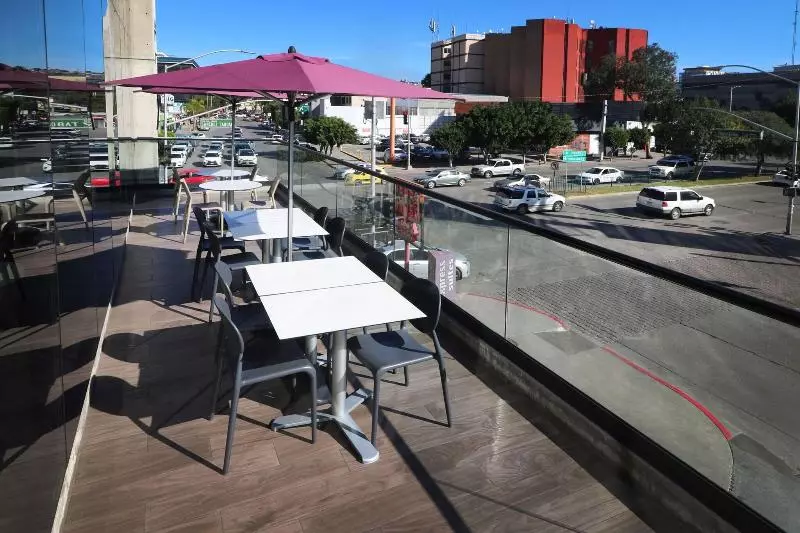 ホテル City Express Suites By Marriott Tijuana Rio