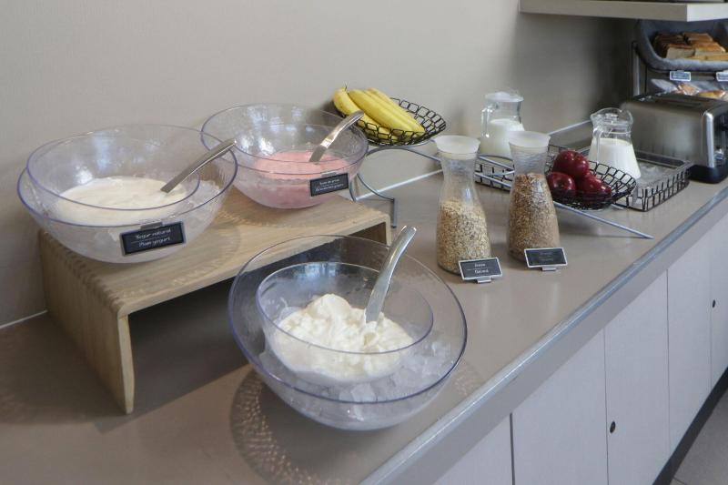 Отель City Express Suites By Marriott Tijuana Rio