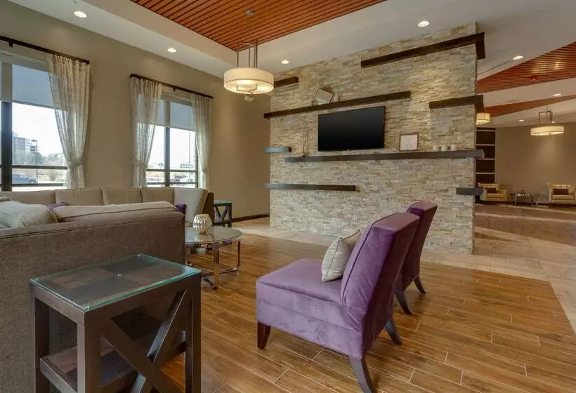 ホテル Drury Inn & Suites Overland Park