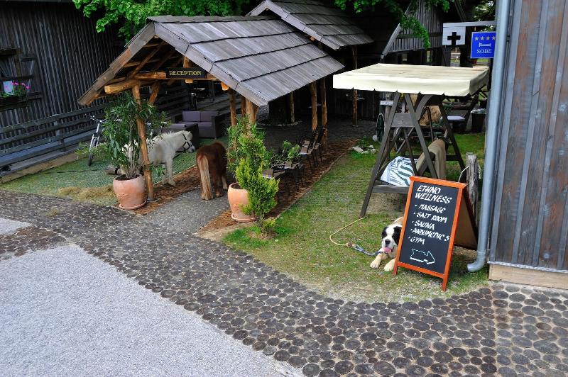 فندق Ethno Houses Plitvice Lakes