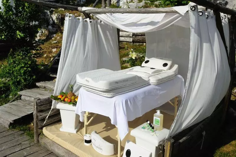 Hotelli Ethno Houses Plitvice Lakes