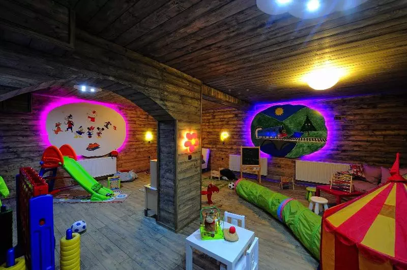 Hotelli Ethno Houses Plitvice Lakes