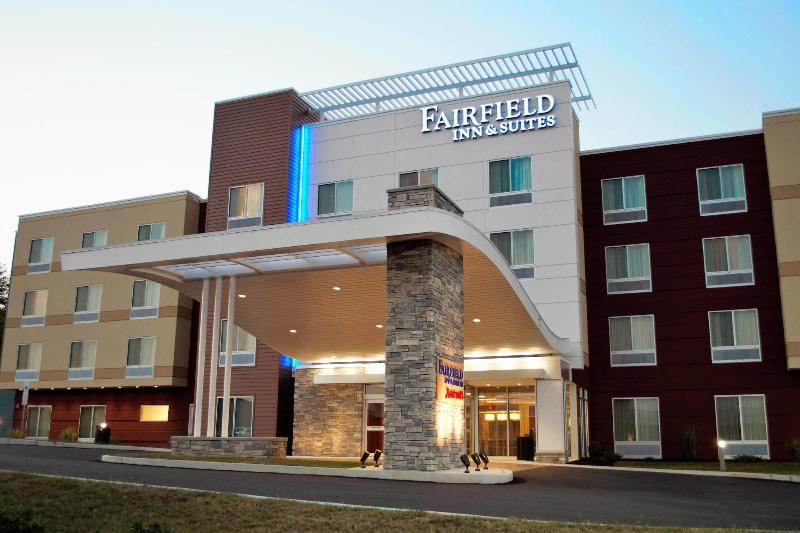 Отель Fairfield Inn & Suites By Marriott Stroudsburg Bartonsville/poconos