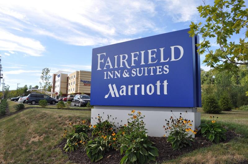 Отель Fairfield Inn & Suites By Marriott Stroudsburg Bartonsville/poconos