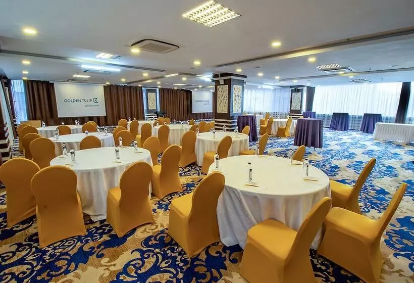 ホテル Golden Tulip Westlands Nairobi