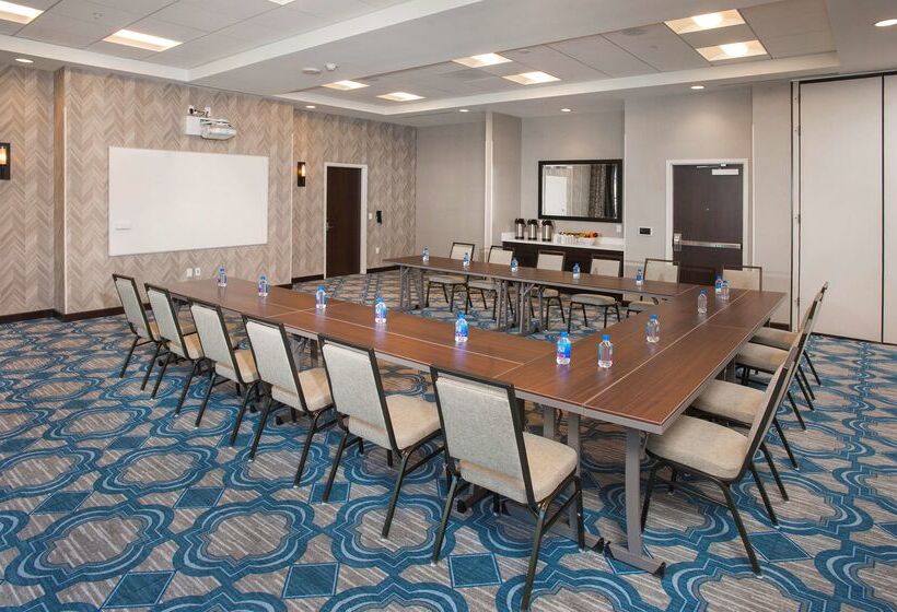 בית מלון כפרי Hilton Garden Inn Burbank Los Angeles