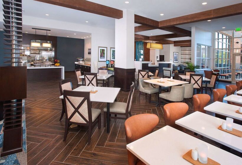 בית מלון כפרי Hilton Garden Inn Burbank Los Angeles